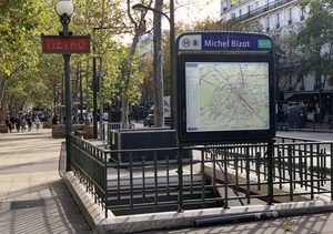 Station de métro Michel Bizot, ligne 8, Paris 12e arrondissement